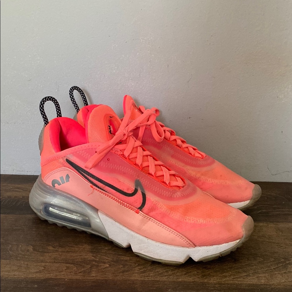 Nike Pink Sneakers with Air Max Cushioning